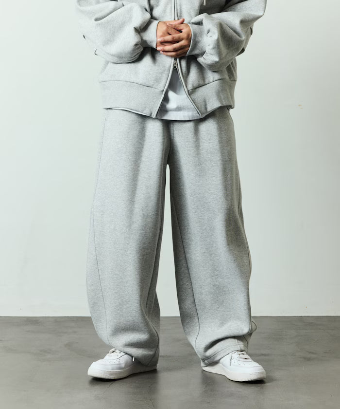 Wide Silhouette Bonding Barrel Leg Sweatpants 【Limited Edition】