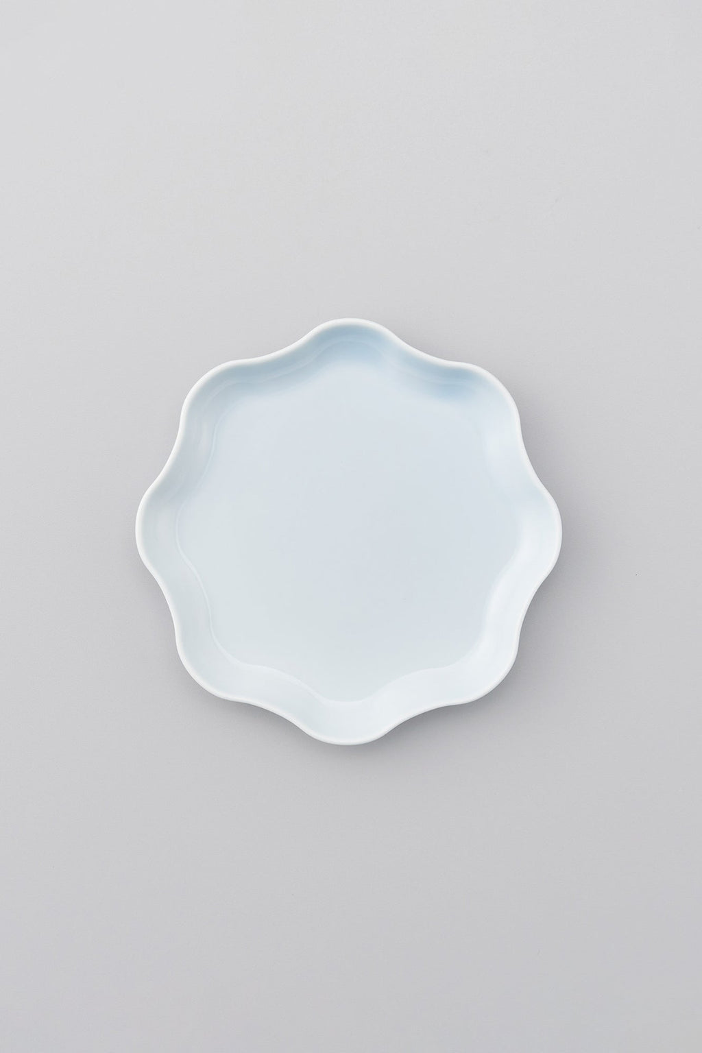 PORCELAIN POTTERY PLATE SMALL