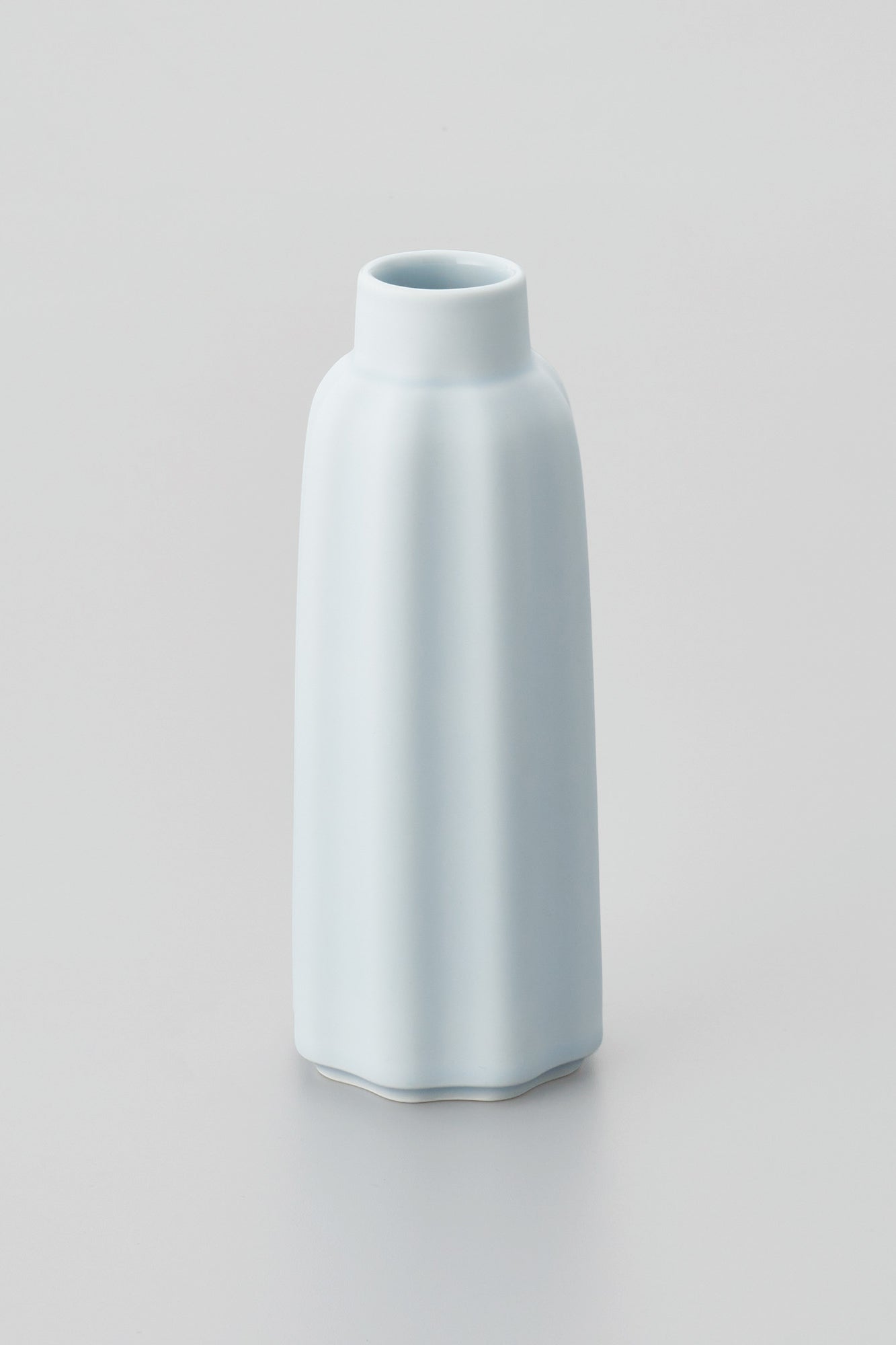 PORCELAIN POTTERY VASE - OPALIN BLUE