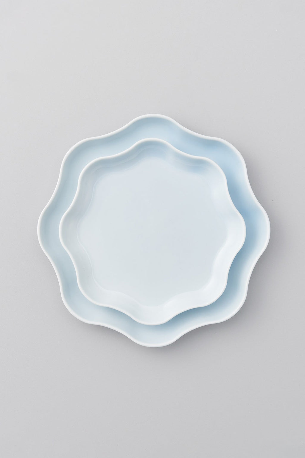 PORCELAIN POTTERY PLATE MEDIUM