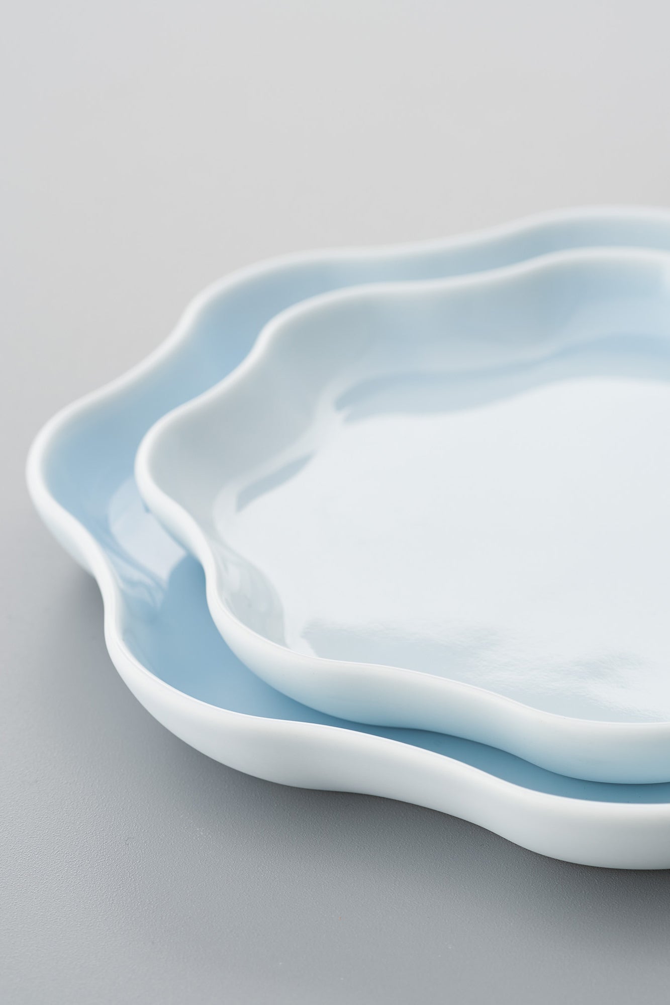 PORCELAIN POTTERY PLATE SMALL