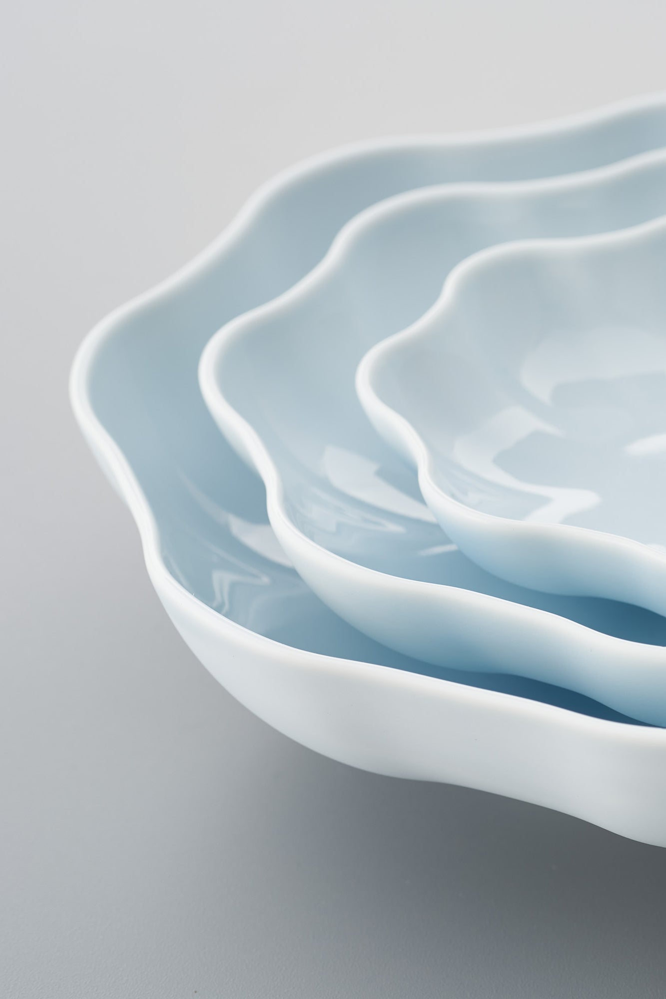 PORCELAIN POTTERY BOWL LARGE
