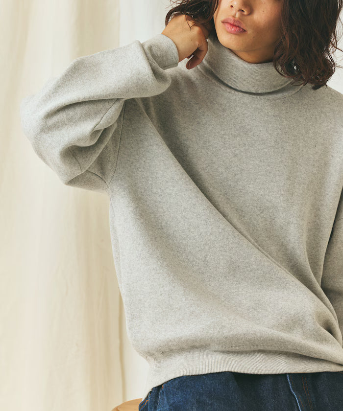 Relax Fit Sweat-Like Turtleneck Knit 【Limited Edition】