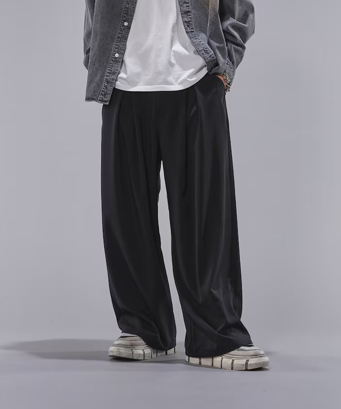 Tuck Wide Slacks [Limited Edition]
