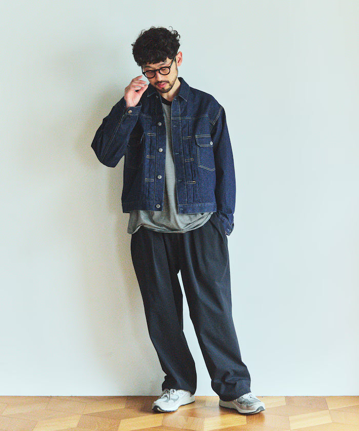 Short-Length Relaxed Denim Trucker Jacket
