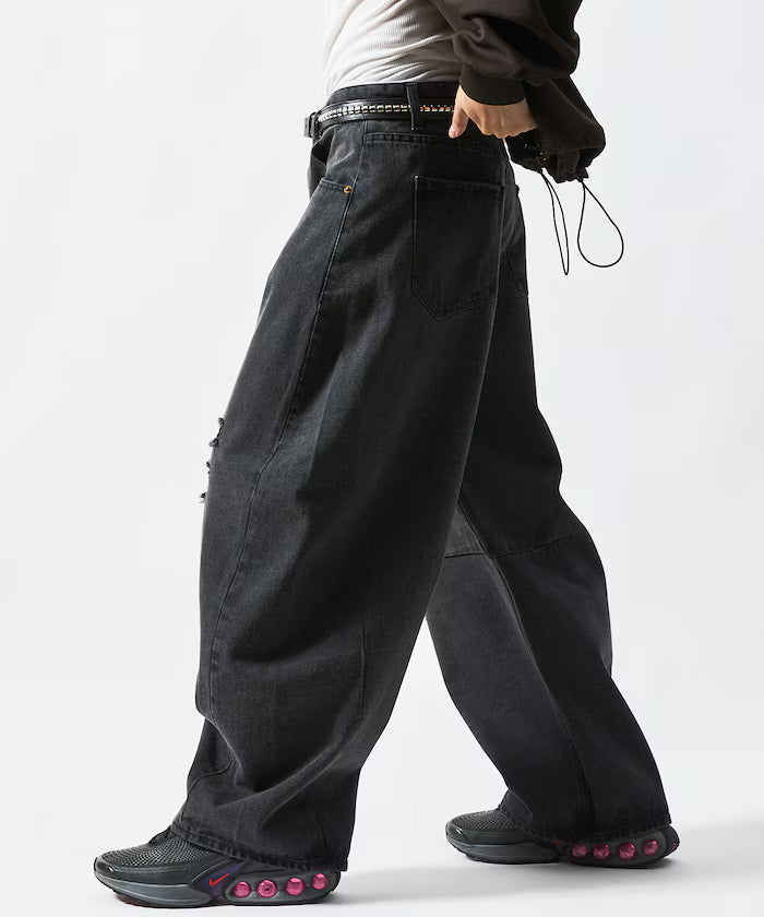Wide Silhouette Curve Damaged Denim Pants