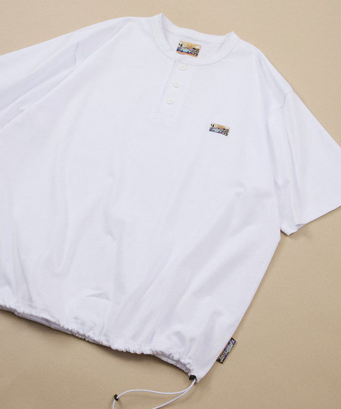 FREAK'S STORE for BEACH & FES Relax Fit One Point Logo Spindle Henley Neck T-Shirt