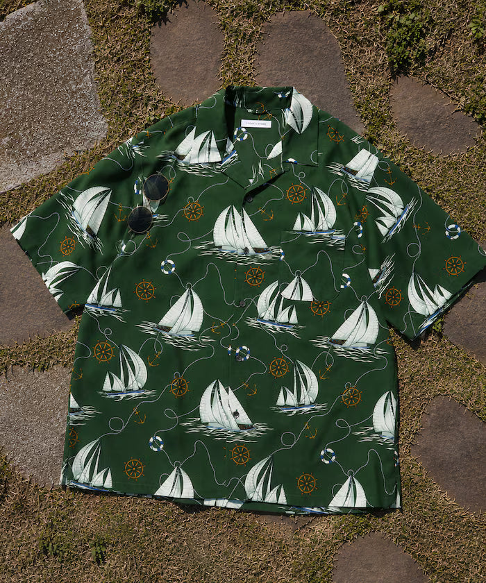 Loose silhouette all-over patterned open collar short sleeve shirt - Green