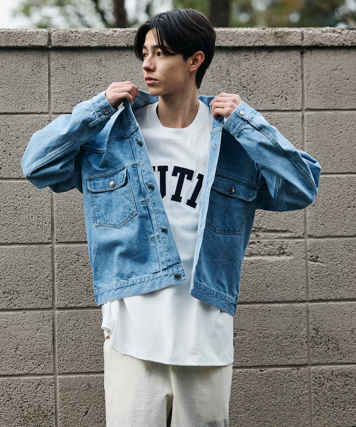 Short-Length Relaxed Denim Trucker Jacket