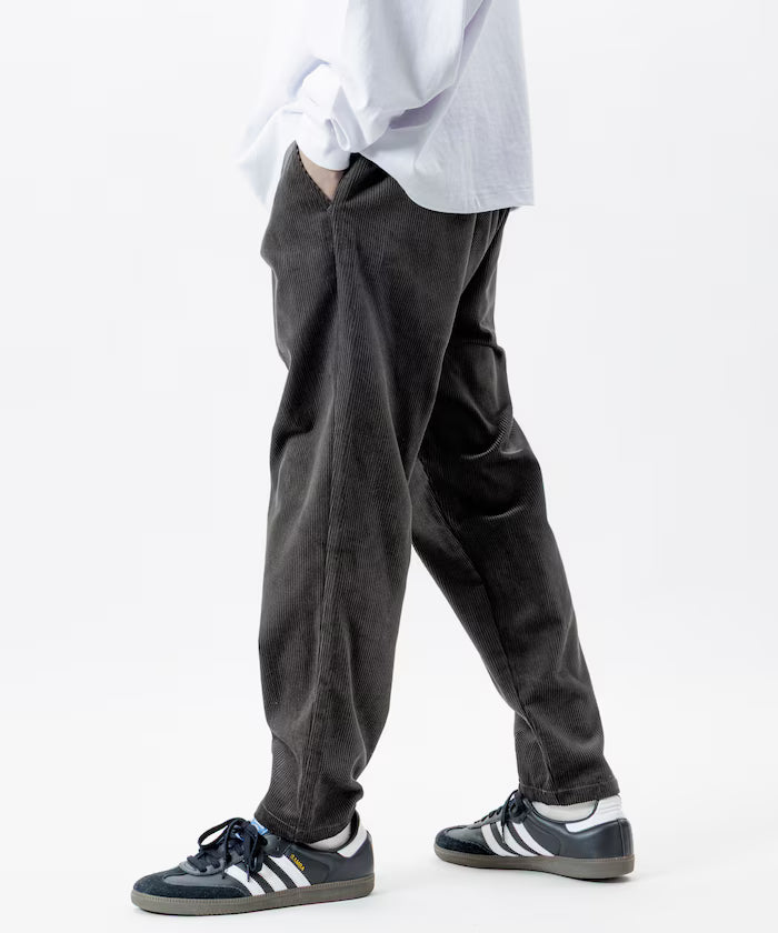 Basic Silhouette Corduroy Easy Pants 【Limited Edition】