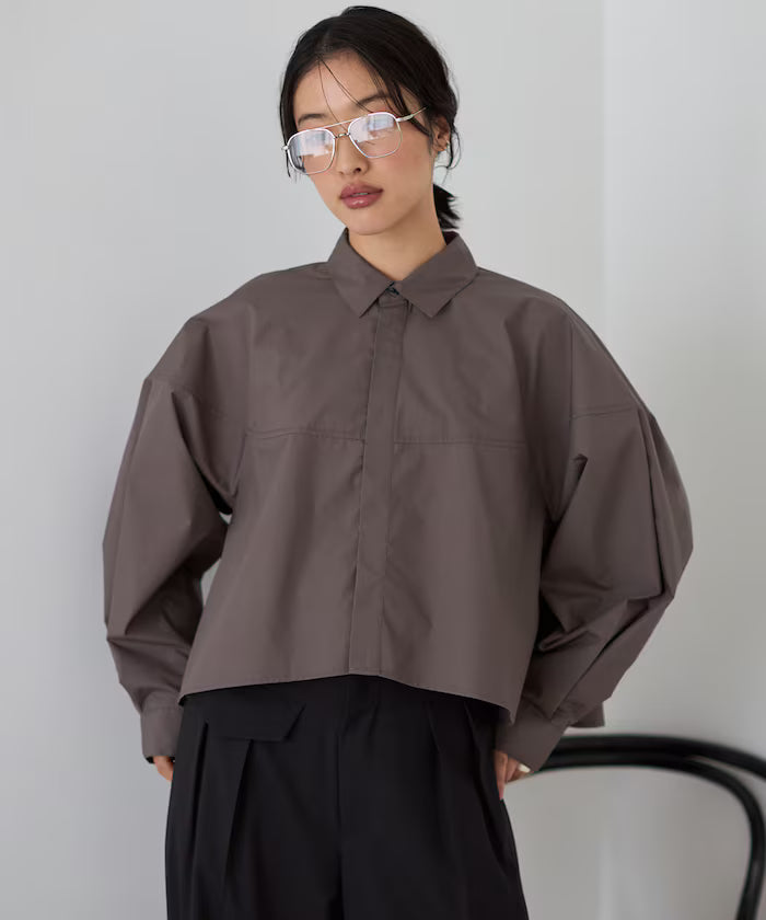 Release on March 11 at 12:00 - Switch Design Short Blouse
