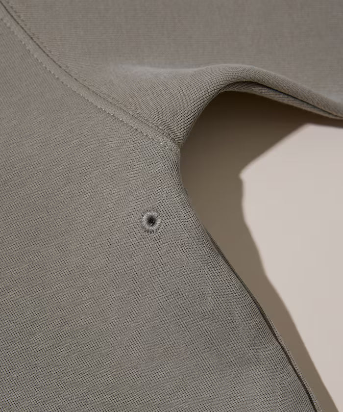 Big Silhouette Cardboard One Point Logo Snap Button Spindle Sweat Cardigan