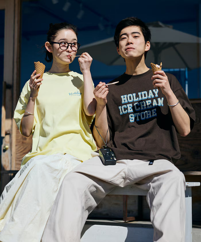 HOLIDAY ICECREAM×FREAK'S STORE Limited Edition Big Silhouette College Print Crew Neck T-Shirt