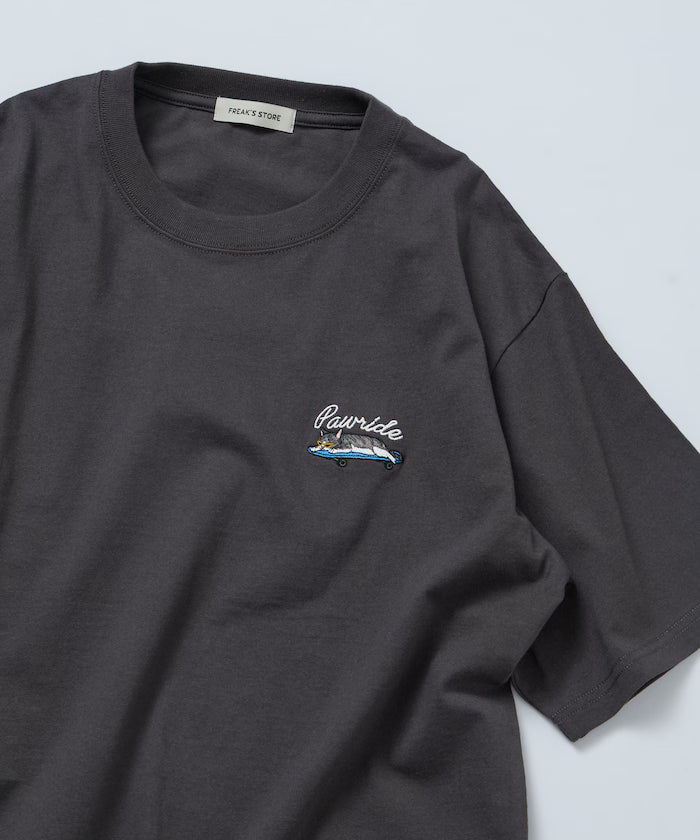 Relaxed Fit One-Point Animal Embroidery Crew Neck T-Shirt [Limited Edition] - CHA-CAT