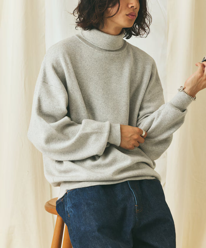 Relax Fit Sweat-Like Turtleneck Knit 【Limited Edition】