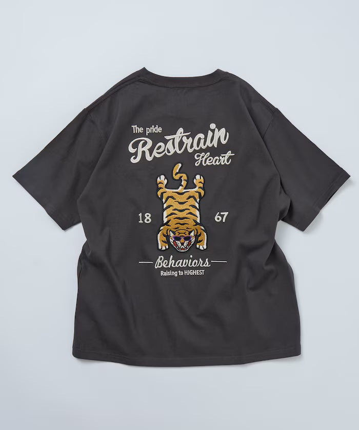 Big Silhouette Design Back Embroidery Crew Neck T-Shirt / TIGER 【Limited Edition】