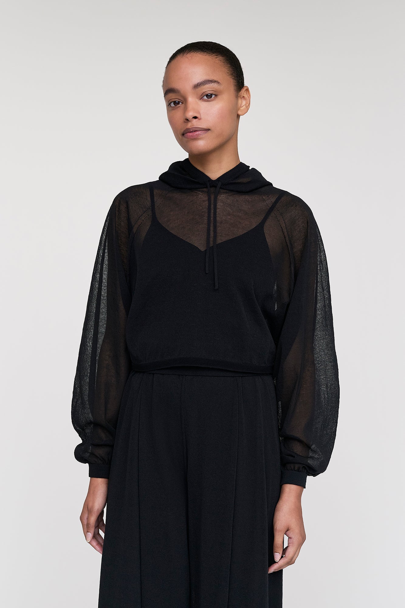 TC LUCENT CROPPED HOODIE