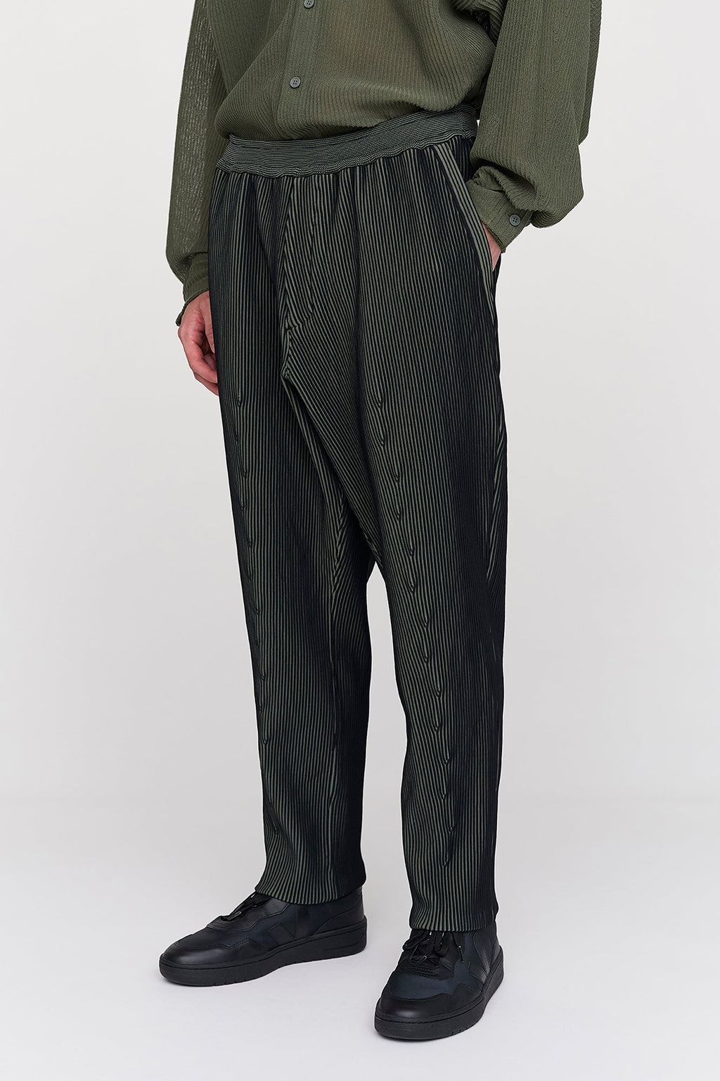 SOFT HYPHA TAPERED PANTS