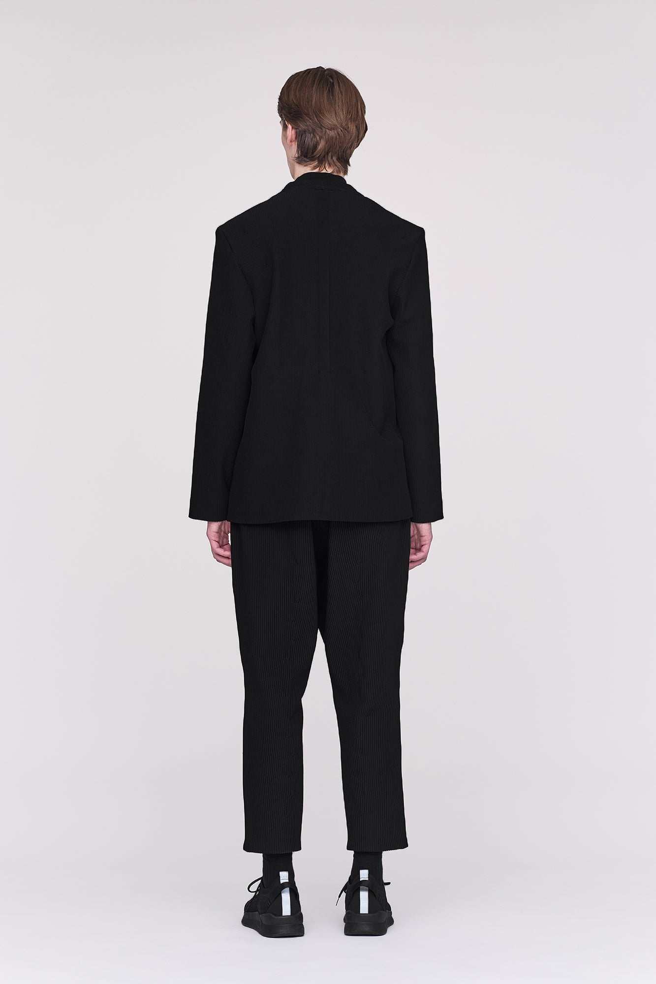 SOFT HYPHA COLLARLESS TAILORED JACKET
