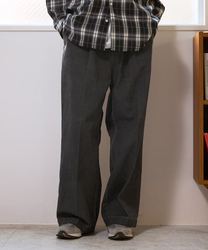 Fade processing cotton tuck wide pants