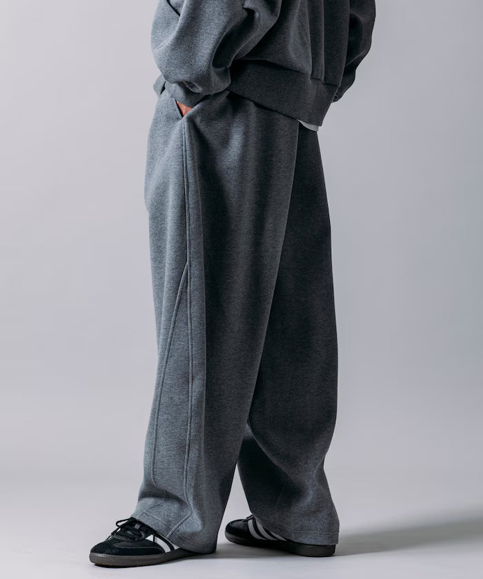 Wide Silhouette Bonding Barrel Leg Sweatpants 【Limited Edition】