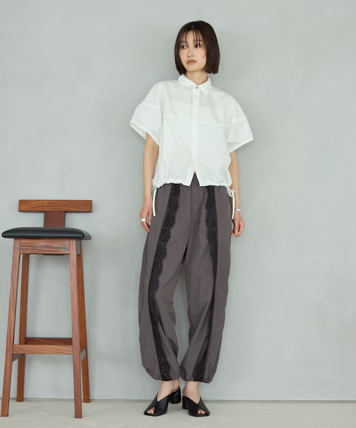 Switch Short Sleeve Hem Code Blouse