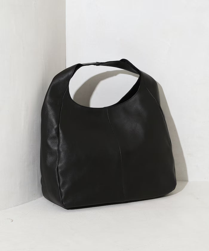 Leather Handbag / One Handle Handbag / Cowhide / Water-Repellent Leather / A4 Compatible