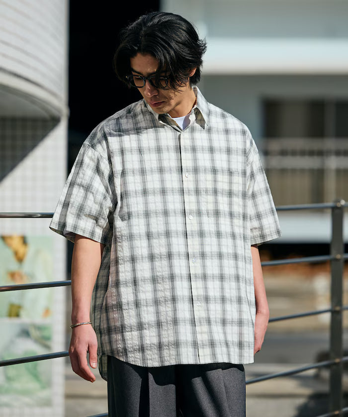 Relax Fit Regular Collar Sheer Seersucker Short Sleeve Shirt 【Limited Edition】