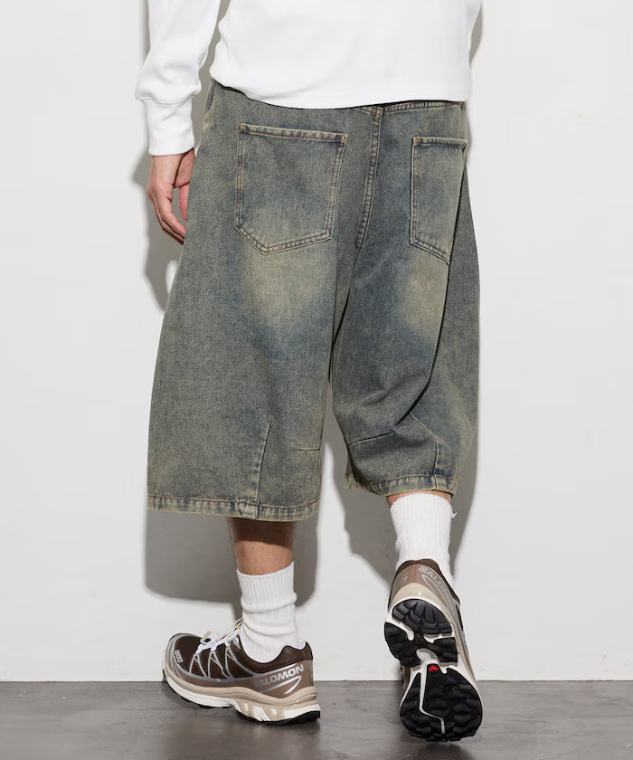 Wide Silhouette Vintage Processed Cropped Curve Denim Shorts