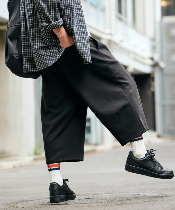Limited Release Wide Silhouette Cool Touch Quarter-Length Sweatpants Contact Cooling