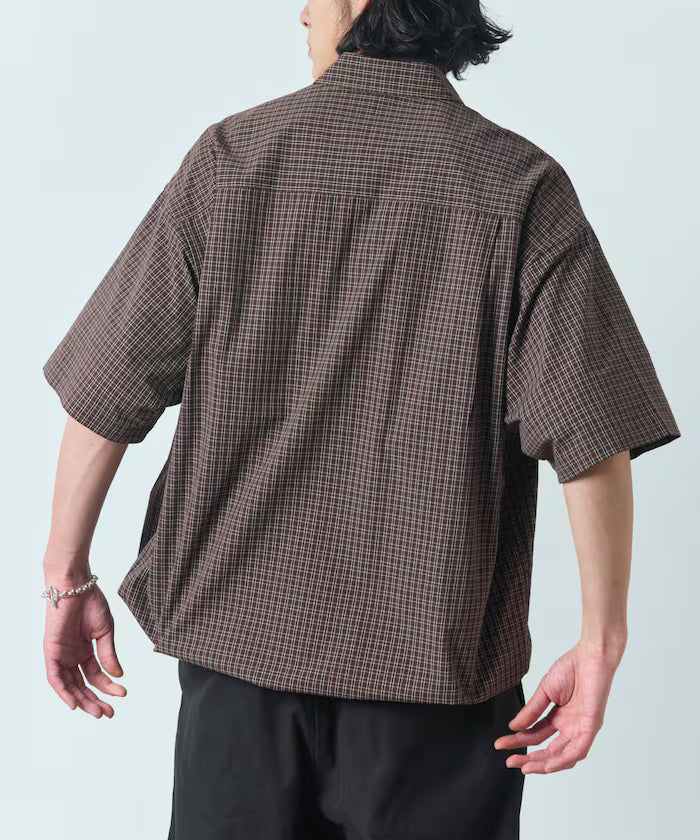 Wide silhouette spindle regular collar short sleeve shirt / hem code [limited edition]