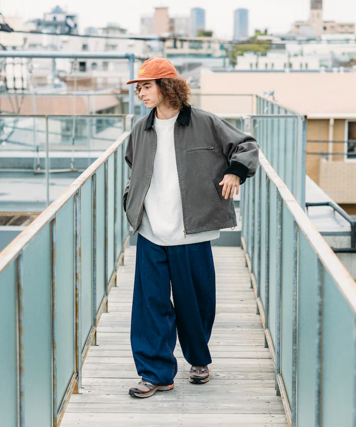 Big Silhouette One Point Logo Raglan Sleeve Spindle Sweatshirt [Limited Edition]