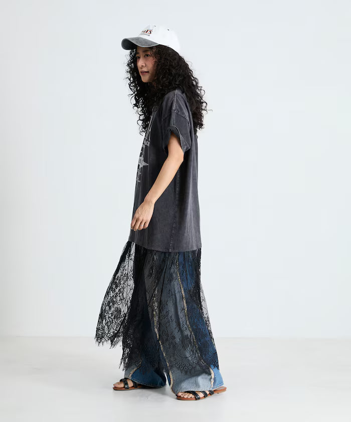 T-shirt lace docking one-piece