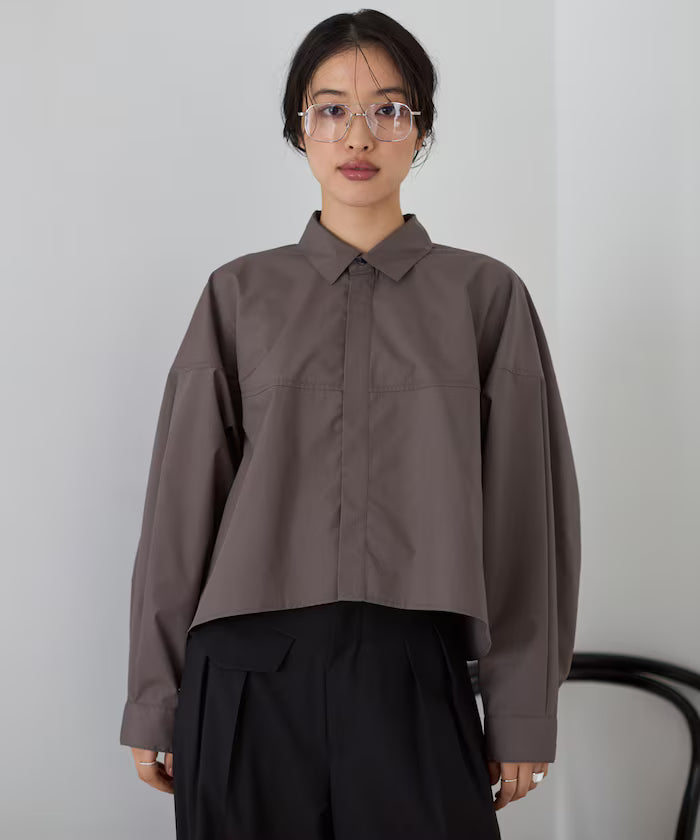 Release on March 11 at 12:00 - Switch Design Short Blouse