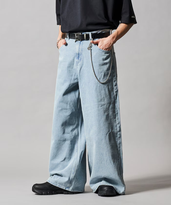 Wide Flare Silhouette Denim Pants [Limited Edition] - Light Indigo