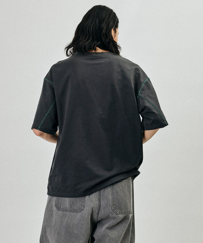 Boxy Silhouette Color Stitch Crew Neck T-Shirt