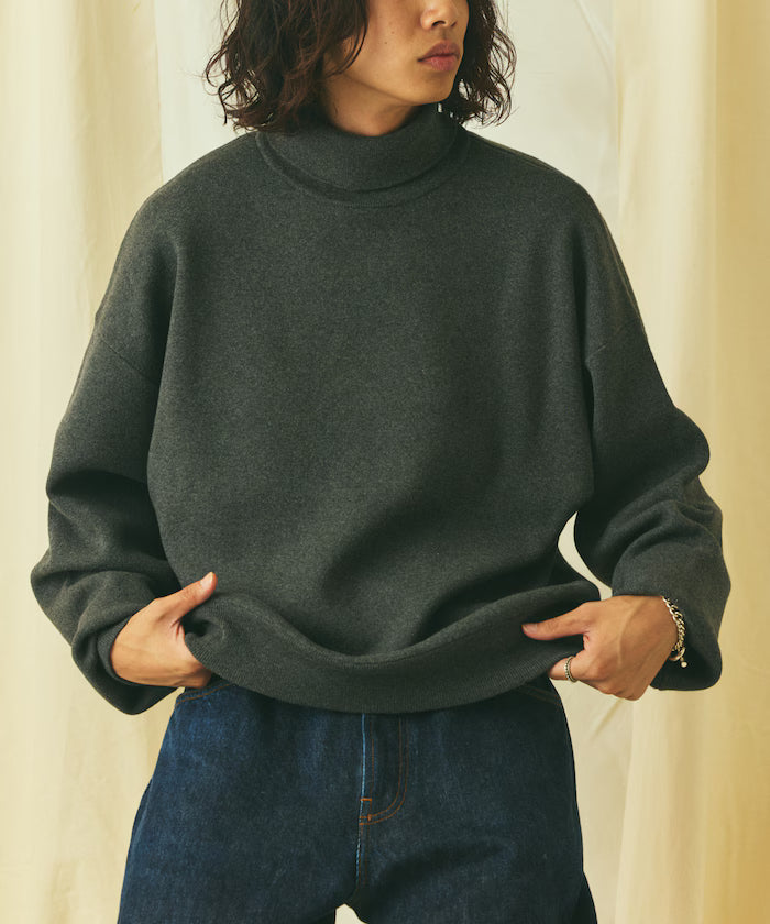 Relax Fit Sweat-Like Turtleneck Knit 【Limited Edition】