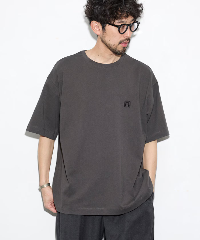 6 oz Front Logo Embroidered Crew Neck T-Shirt / Back Print T-Shirt PRINT ROUND FIRST