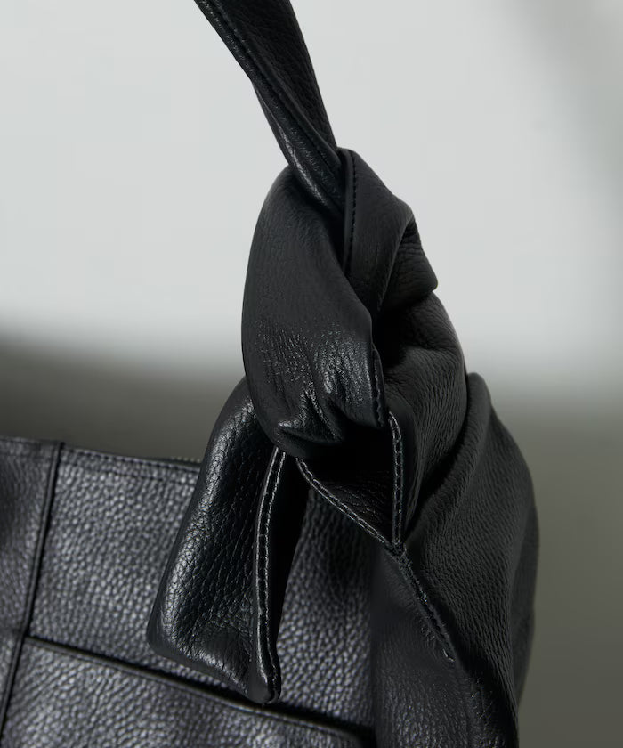 Leather Banana Big Shoulder Bag / Leather Banana Big Shoulder / Messenger Bag / Cowhide / Water-Repellent Leather