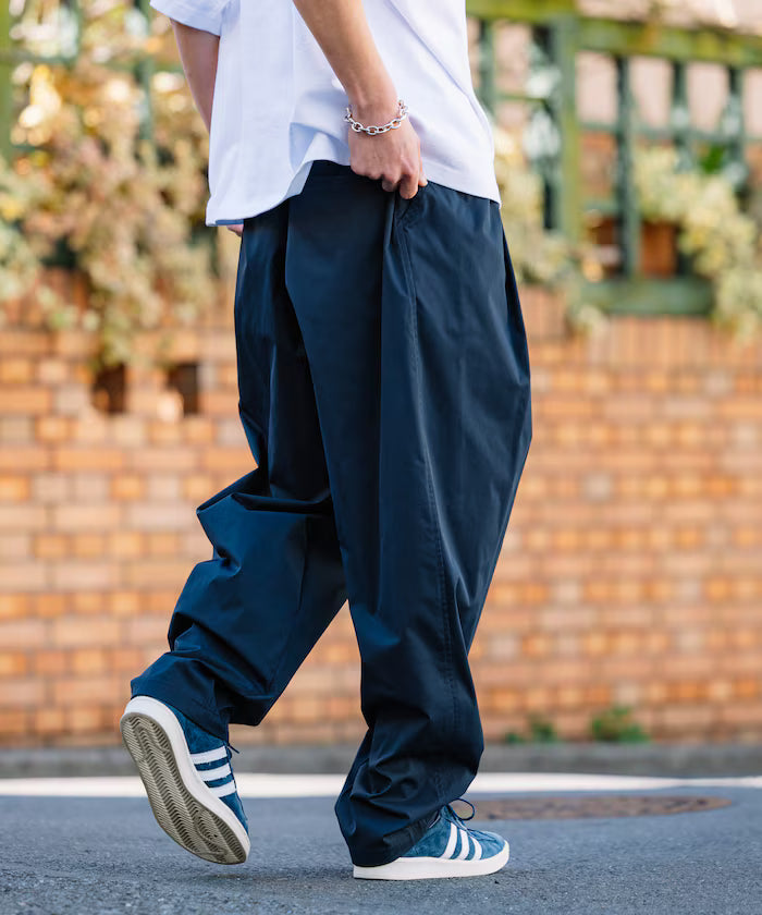 Wide Silhouette Double Tuck Poly Chino Slacks [Limited Edition]
