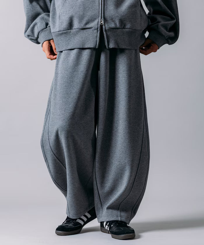 Wide Silhouette Bonding Barrel Leg Sweatpants 【Limited Edition】