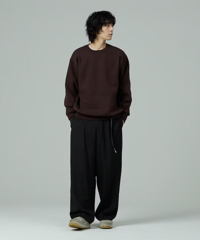 Sweat-like Crew Neck Knit