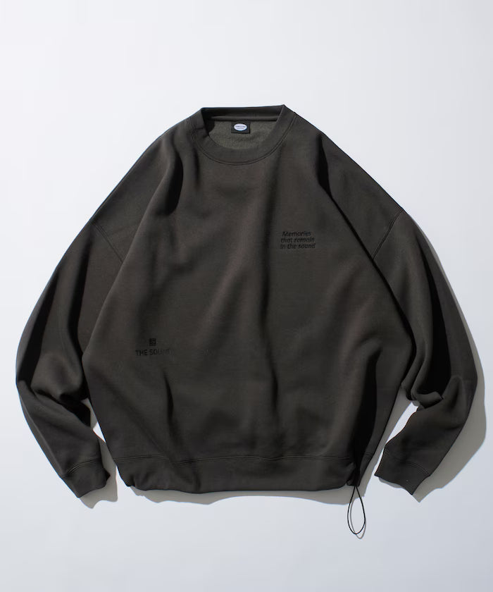 Big silhouette one-point embroidery back print hem code crew neck sweatshirt 【limited edition】
