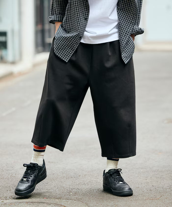 Limited Release Wide Silhouette Cool Touch Quarter-Length Sweatpants Contact Cooling