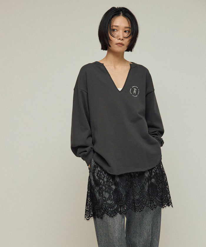 Organic Cotton V-Neck Embroidery Sweatshirt / Relaxed Fit / French Terry Sweatshirt