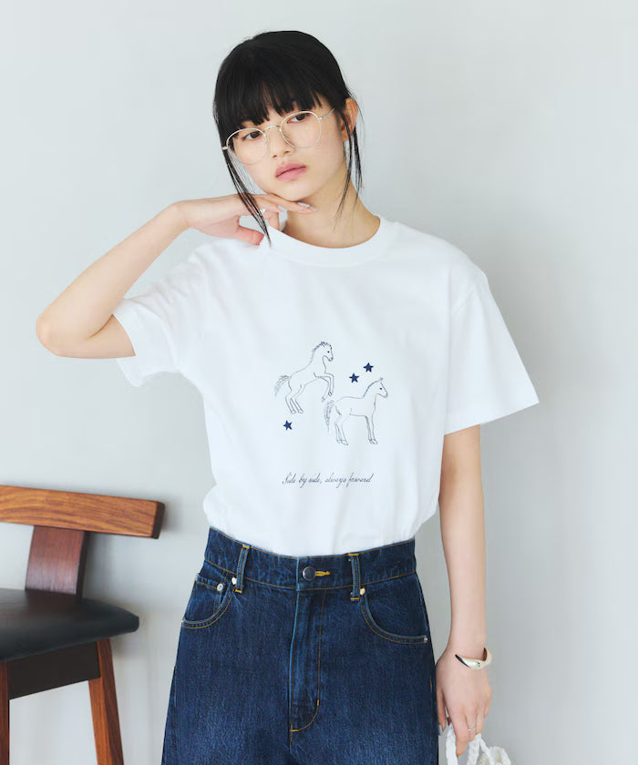 Comfortable Horse Print Crew Neck T-Shirt