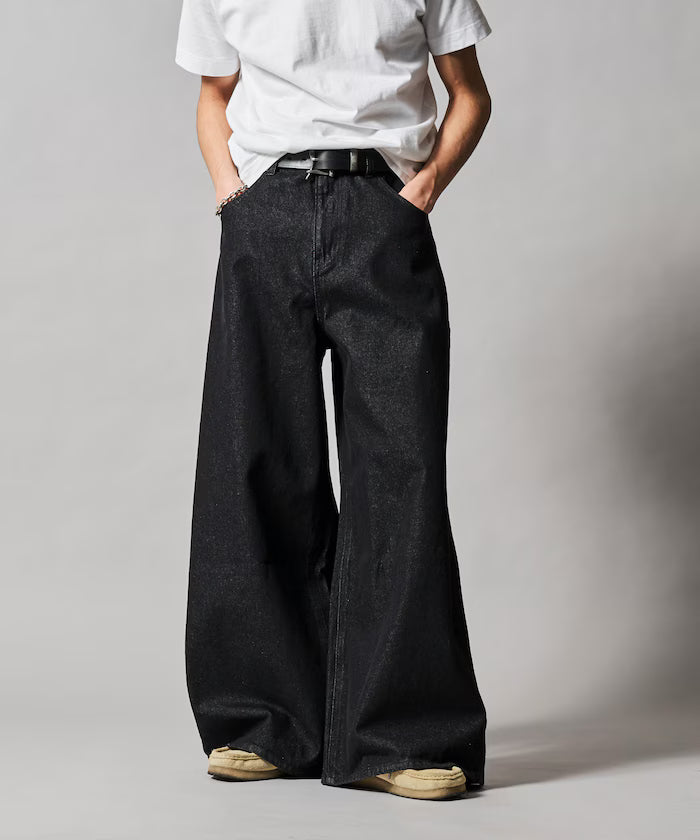 Wide Flare Silhouette Denim Pants [Limited Edition]