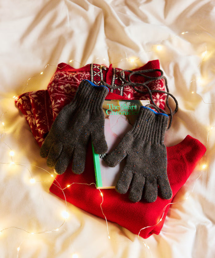 WOOL EASY SLIT GLOVE Wool Easy Glove with Smartphone-Compatible Slit
