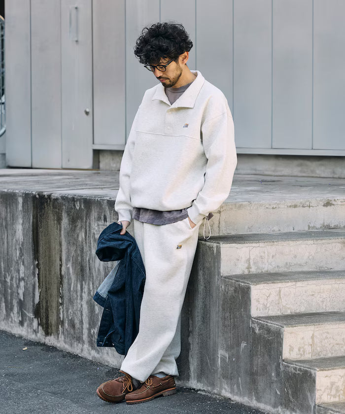 Big Silhouette Cardboard One Point Logo Spindle Sweat Pants
