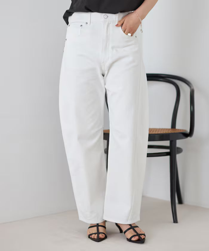 [March 11, 12:00 release] Heart Studs Curvy Denim / Wide Silhouette - White